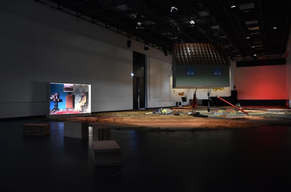 A L’ORÉE DU FOYER – Les absents du décor n°9  «Le bijoutier Afghan», 2020 